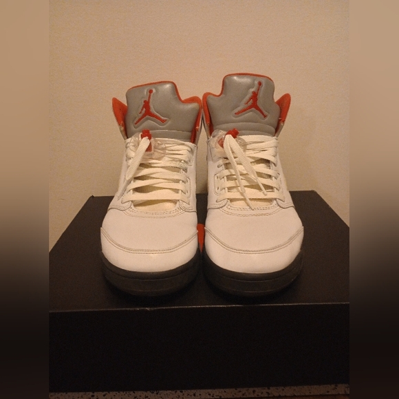 Jordan 5 (2020 Silver Tongue) Size 11 - Picture 3 of 6